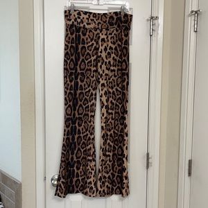 Crazy Train leopard flares. Sz Large